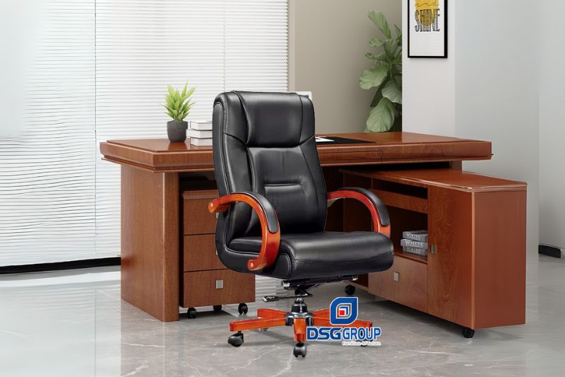 Top 10 Mẫu Ghế Gỗ Văn Phòng Đẹp Đáng Mua Nhất Hiện Nay 1 Mẫu ghế gỗ văn phòng có tay vịn tăng tiện nghi khi làm việc