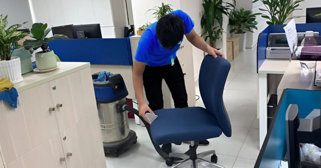 Cách vệ sinh ghế văn phòng
